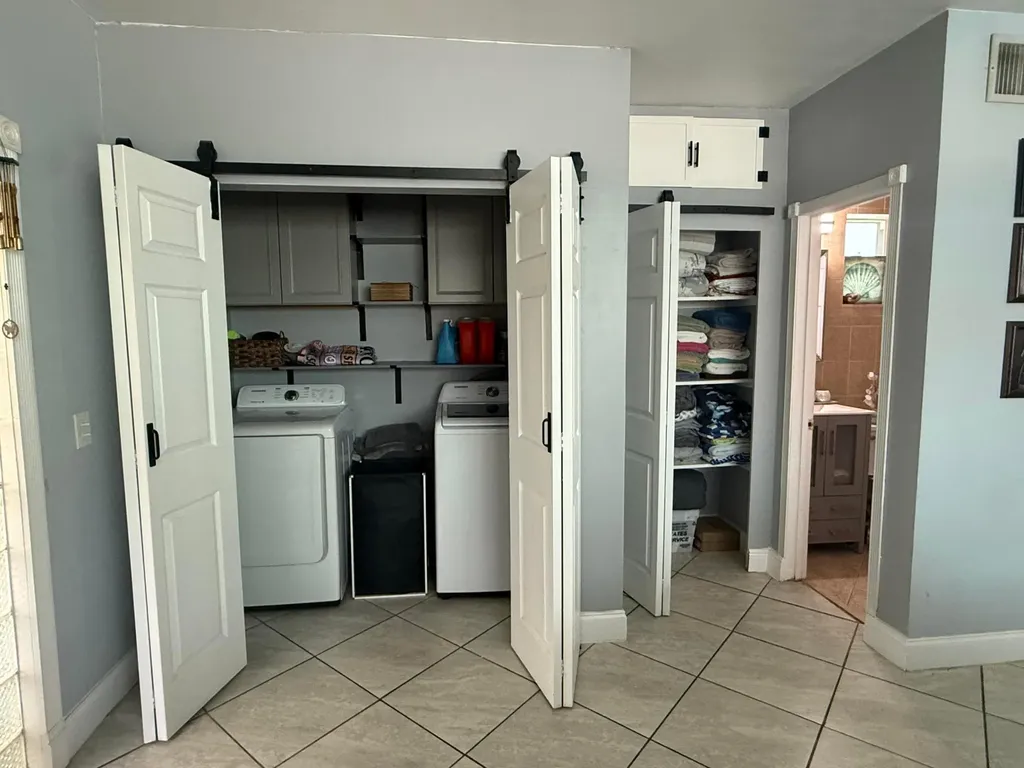 800 Ivory Lane Haverhill FL 33415