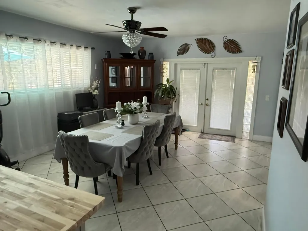 800 Ivory Lane Haverhill FL 33415