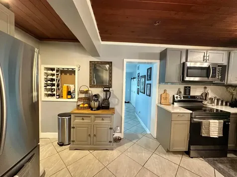 800 Ivory Lane Haverhill FL 33415