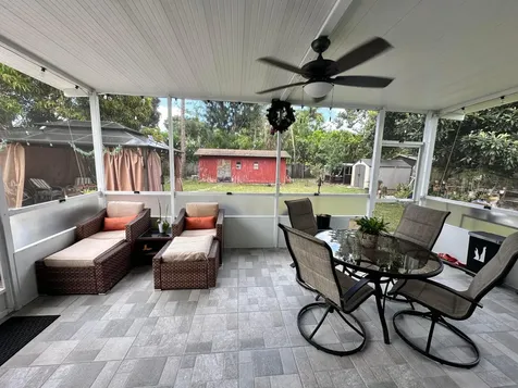 800 Ivory Lane Haverhill FL 33415