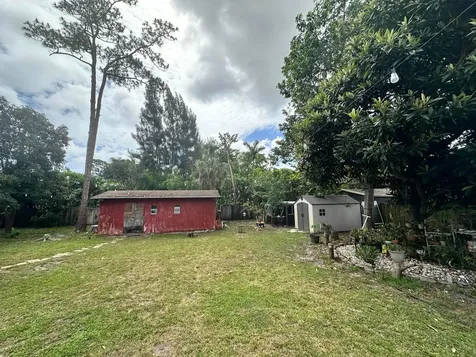 800 Ivory Lane Haverhill FL 33415