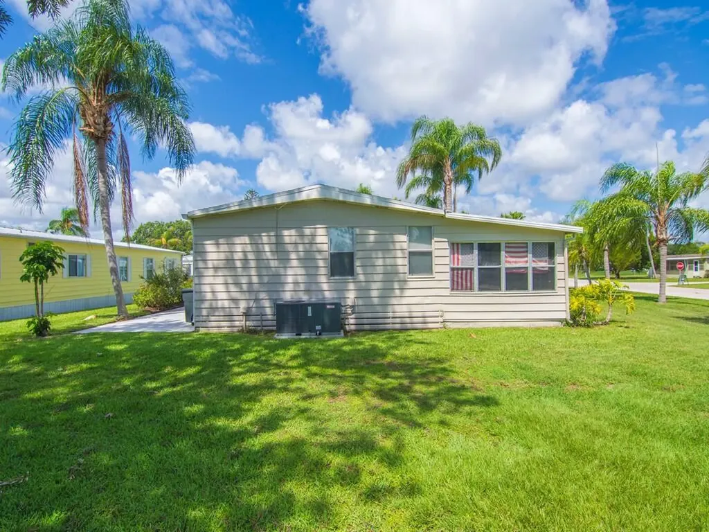 78 W Caribbean Port St Lucie FL 34952