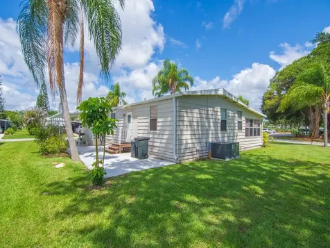 78 W Caribbean Port St Lucie FL 34952
