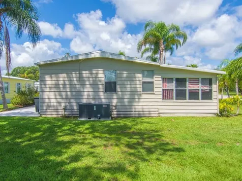 78 W Caribbean Port St Lucie FL 34952