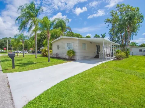 78 W Caribbean Port St Lucie FL 34952