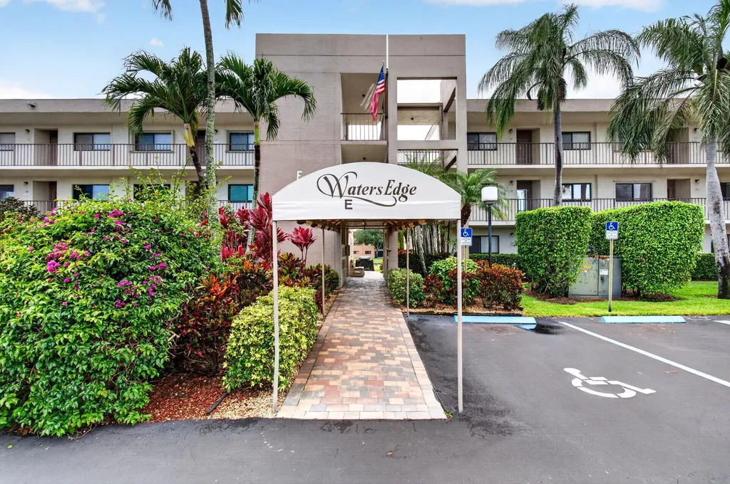 5550 Witney Drive Delray Beach FL 33484