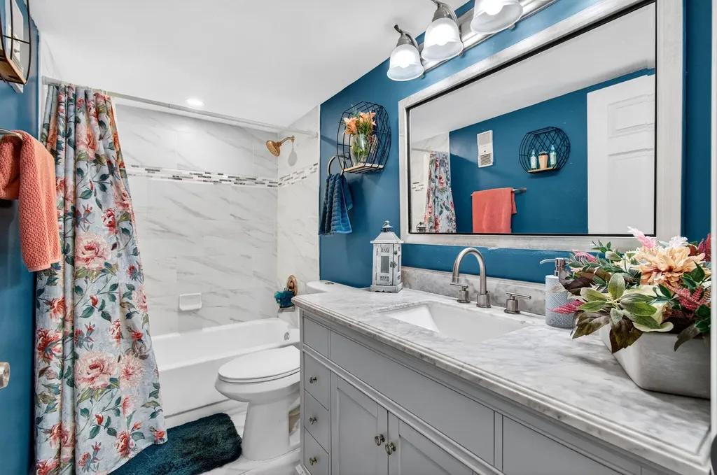 5550 Witney Drive Delray Beach FL 33484
