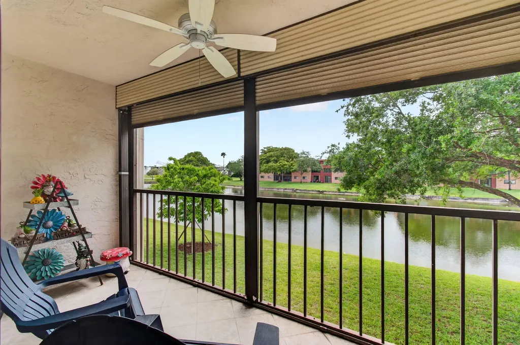 5550 Witney Drive Delray Beach FL 33484