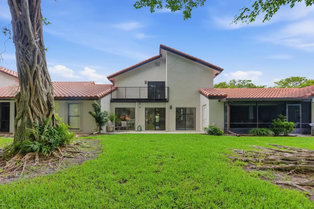 660 Deer Creek Edgewater Drive Deerfield Beach FL 33442