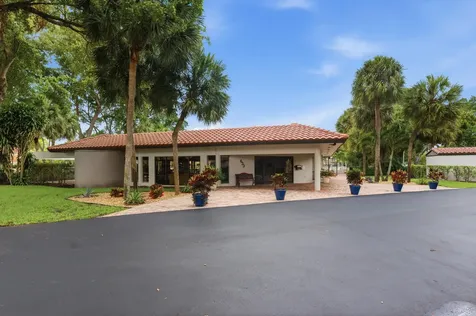 660 Deer Creek Edgewater Drive Deerfield Beach FL 33442