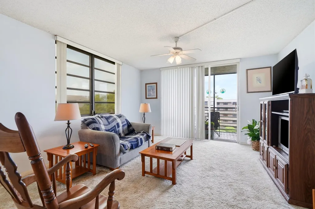 901 Colony Point Circle Pembroke Pines FL 33026