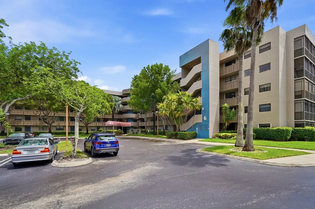 901 Colony Point Circle Pembroke Pines FL 33026