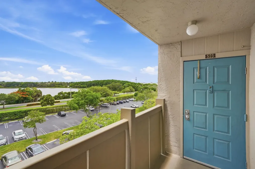 901 Colony Point Circle Pembroke Pines FL 33026