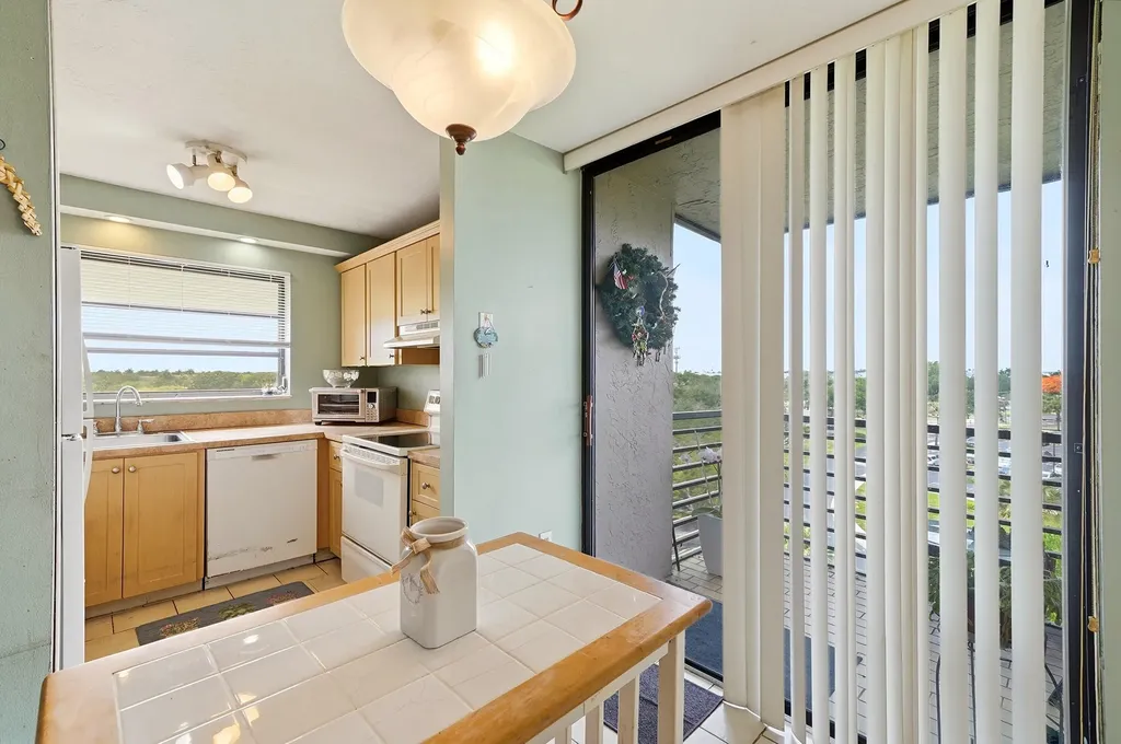 901 Colony Point Circle Pembroke Pines FL 33026