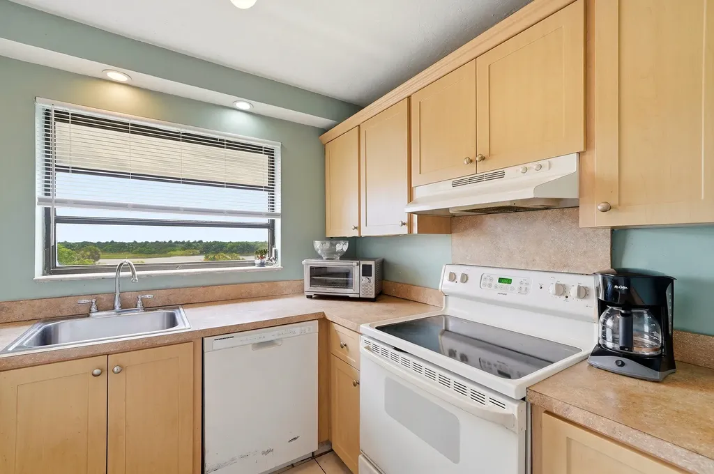 901 Colony Point Circle Pembroke Pines FL 33026