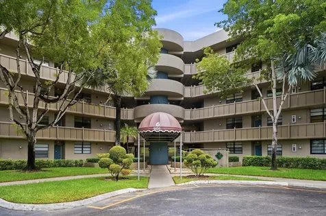 901 Colony Point Circle Pembroke Pines FL 33026
