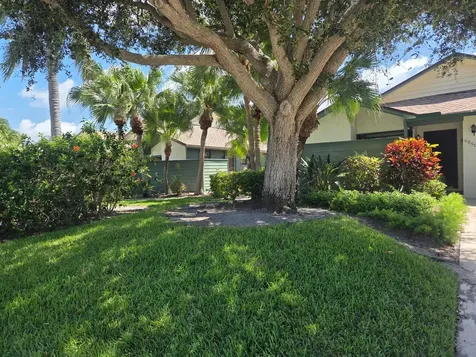 6856 SE Bunker Hill Drive Hobe Sound FL 33455