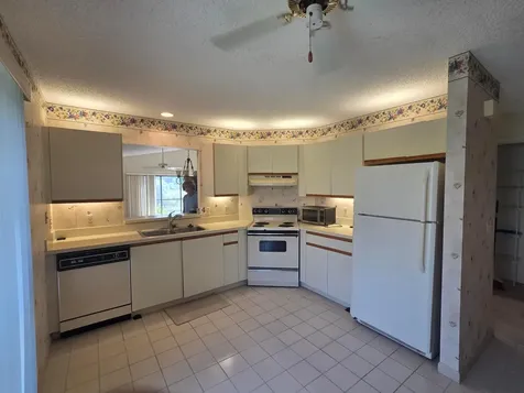 6856 SE Bunker Hill Drive Hobe Sound FL 33455