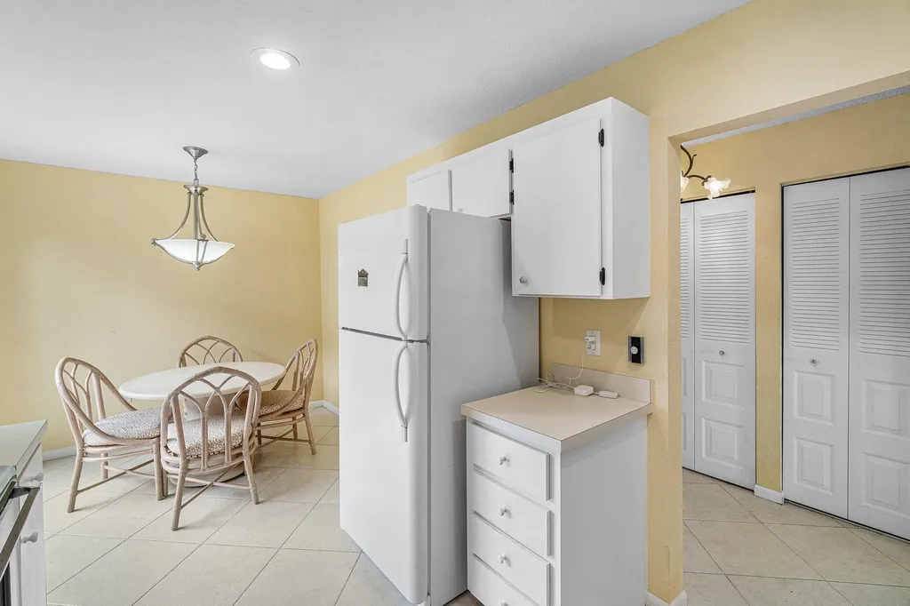 21 Southport Lane Boynton Beach FL 33436