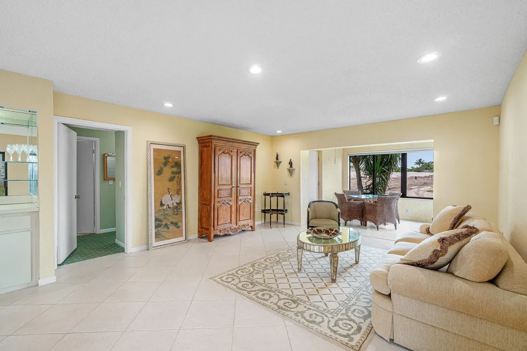 21 Southport Lane Boynton Beach FL 33436