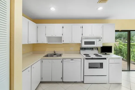 21 Southport Lane Boynton Beach FL 33436