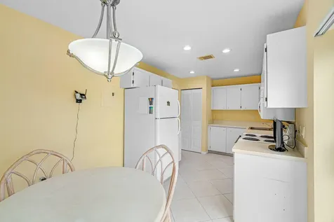 21 Southport Lane Boynton Beach FL 33436