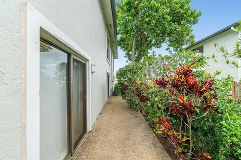 21 Southport Lane Boynton Beach FL 33436
