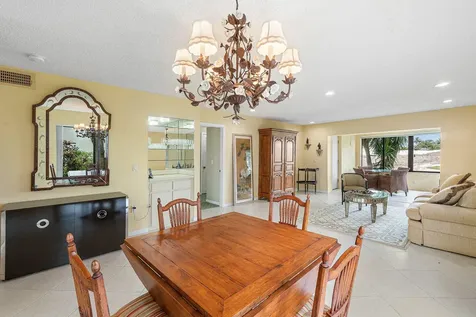 21 Southport Lane Boynton Beach FL 33436