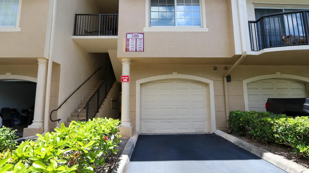 500 N Crestwood Court Court N Royal Palm Beach FL 33411