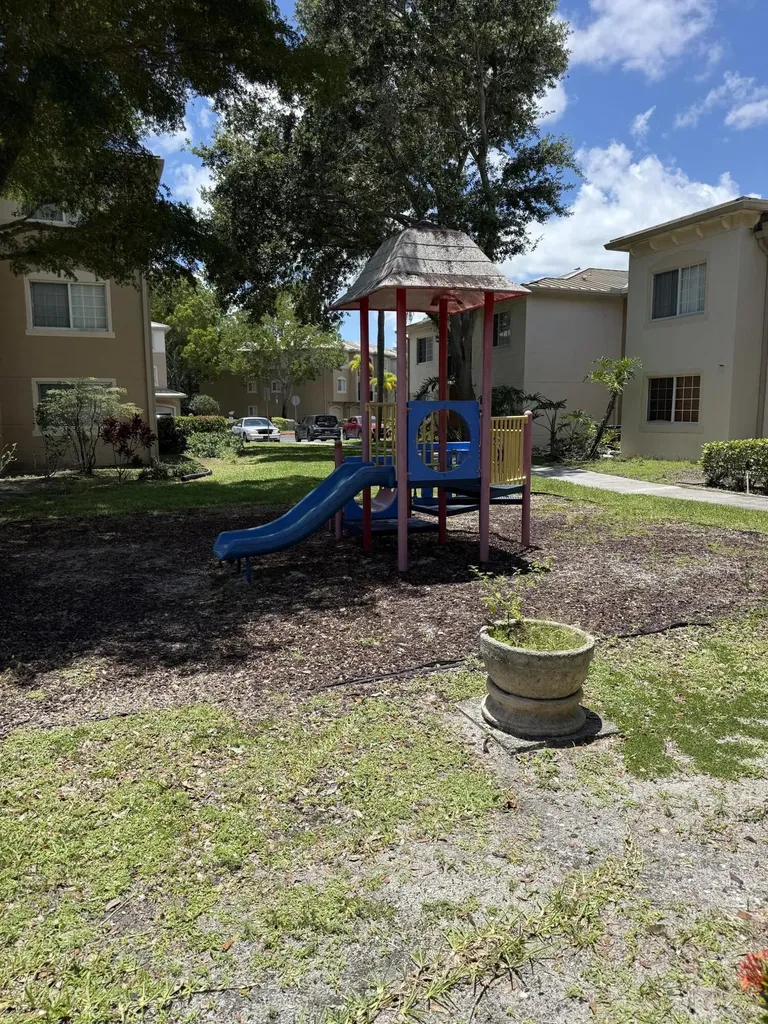 500 N Crestwood Court Court N Royal Palm Beach FL 33411