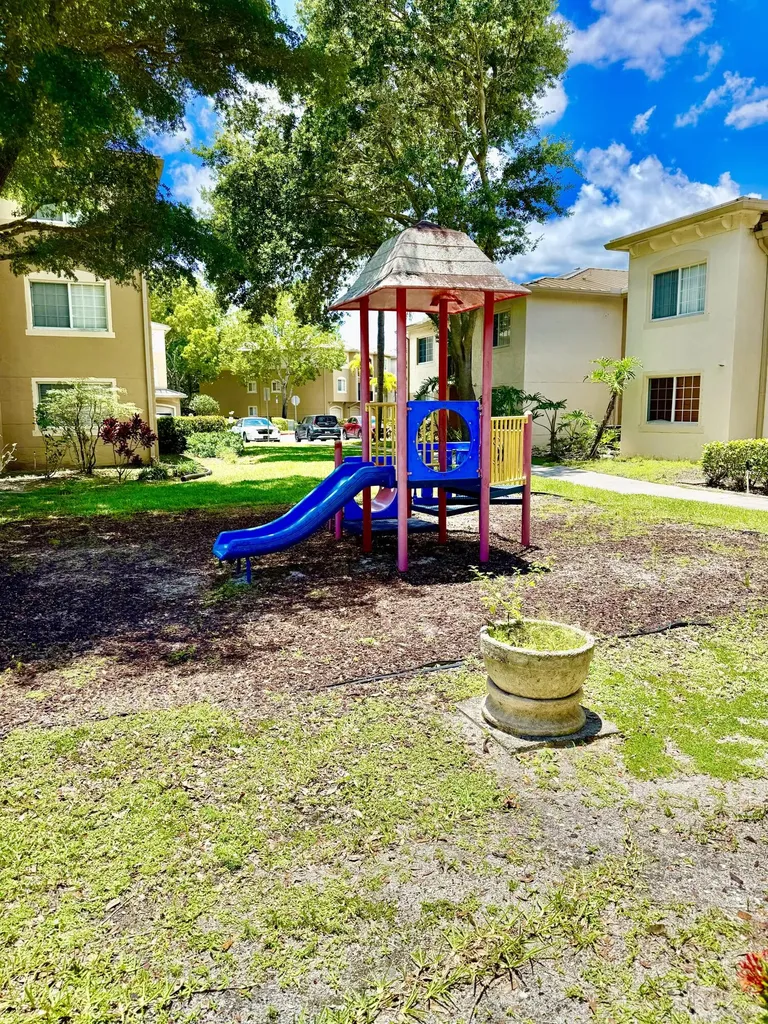 500 N Crestwood Court Court N Royal Palm Beach FL 33411