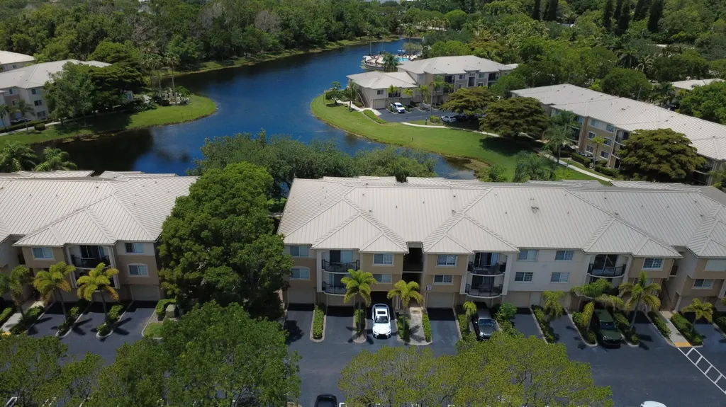 500 N Crestwood Court Court N Royal Palm Beach FL 33411
