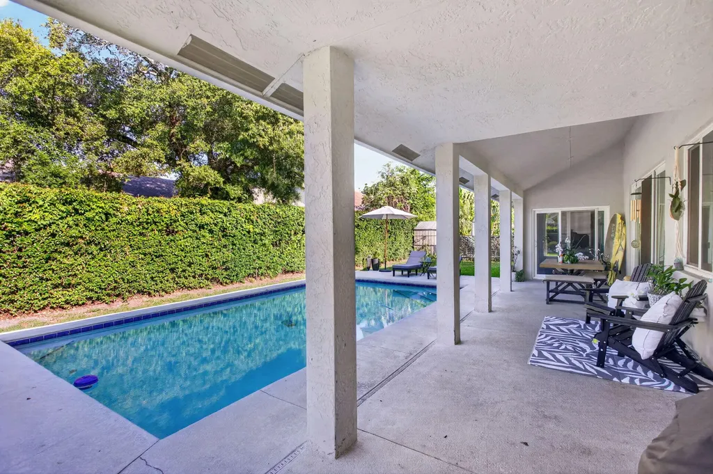 5120 NW 43rd Terrace Coconut Creek FL 33073