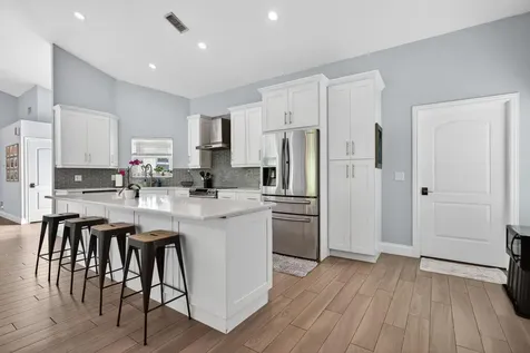 5120 NW 43rd Terrace Coconut Creek FL 33073