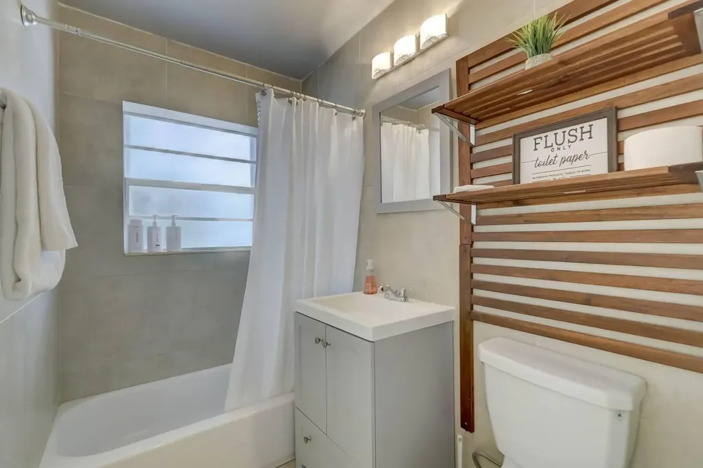2740 NE 30th Place Fort Lauderdale FL 33306
