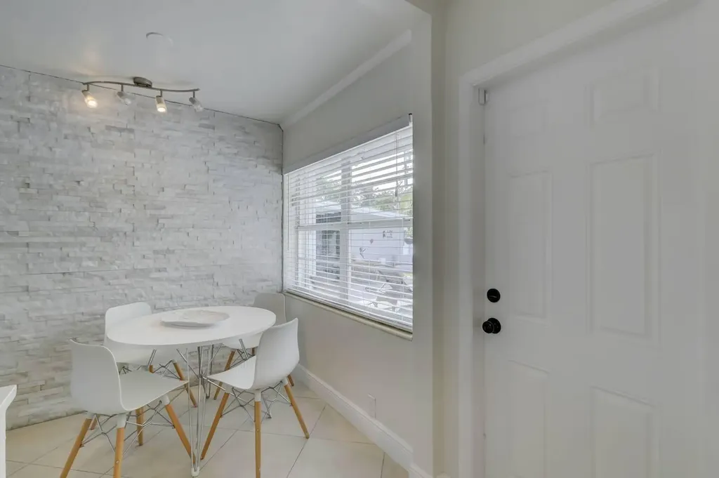 2740 NE 30th Place Fort Lauderdale FL 33306