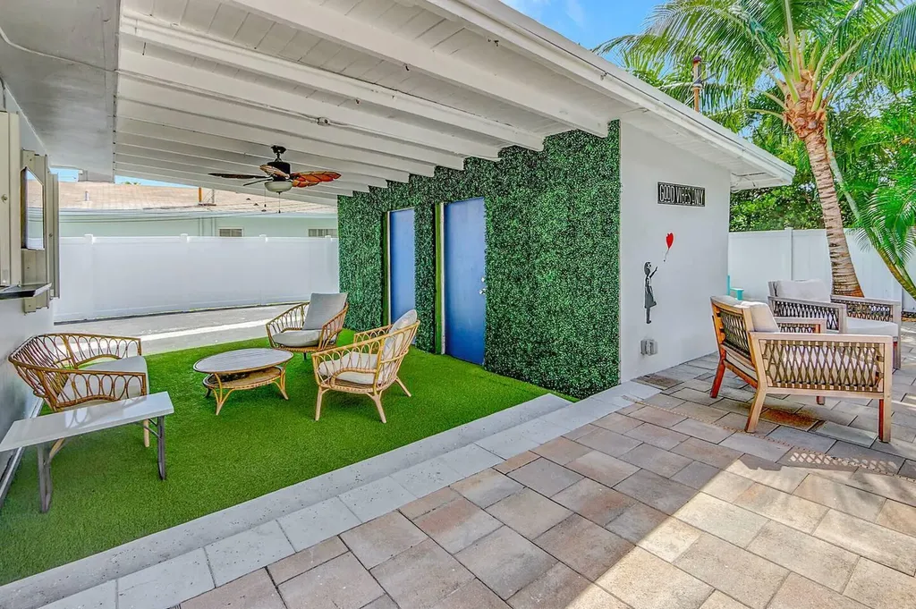 2740 NE 30th Place Fort Lauderdale FL 33306