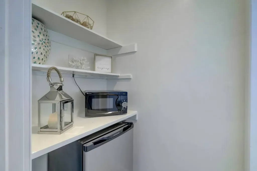 2740 NE 30th Place Fort Lauderdale FL 33306