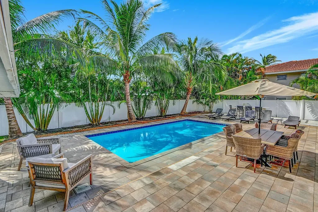 2740 NE 30th Place Fort Lauderdale FL 33306