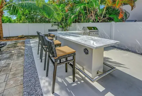 2740 NE 30th Place Fort Lauderdale FL 33306