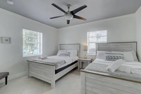 2740 NE 30th Place Fort Lauderdale FL 33306