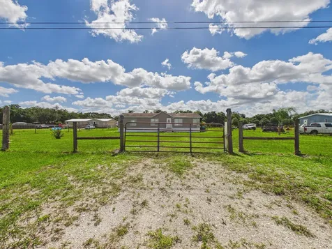 17090 NW 38th Avenue Okeechobee FL 34972