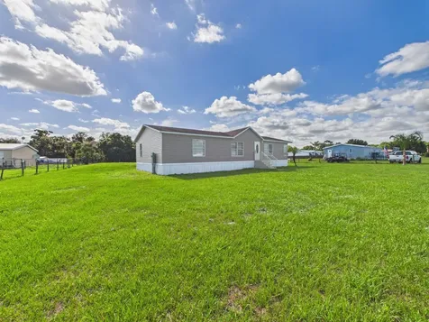 17090 NW 38th Avenue Okeechobee FL 34972