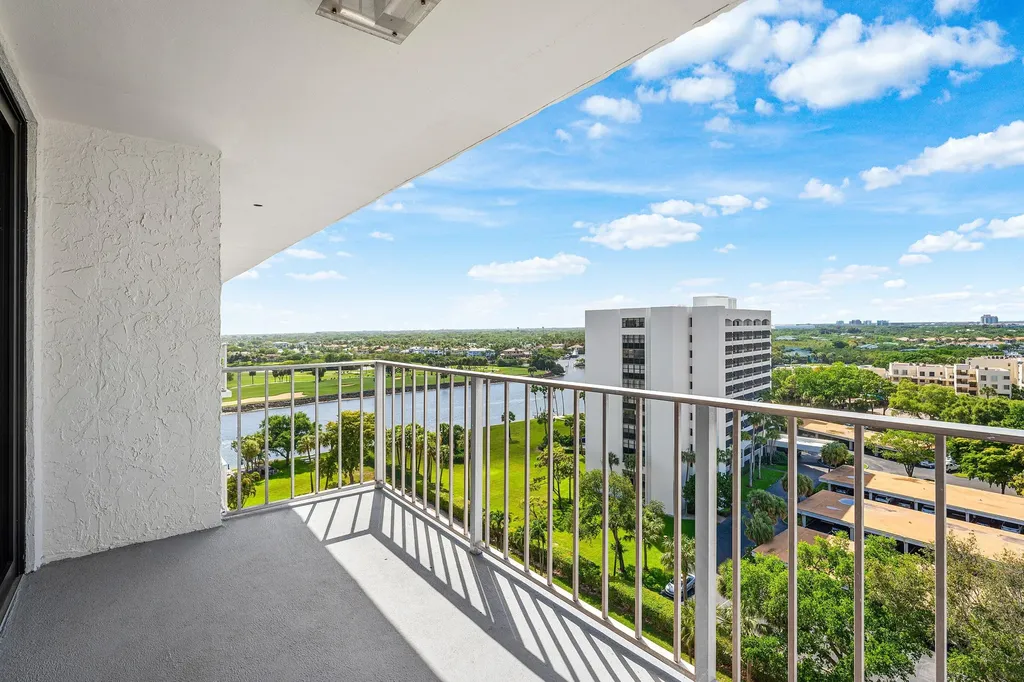 336 Golfview Road North Palm Beach FL 33408
