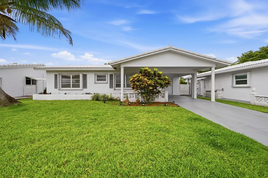 8410 NW 59th Place Tamarac FL 33321