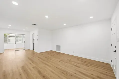 8410 NW 59th Place Tamarac FL 33321