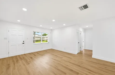 8410 NW 59th Place Tamarac FL 33321