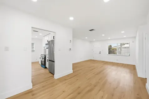8410 NW 59th Place Tamarac FL 33321