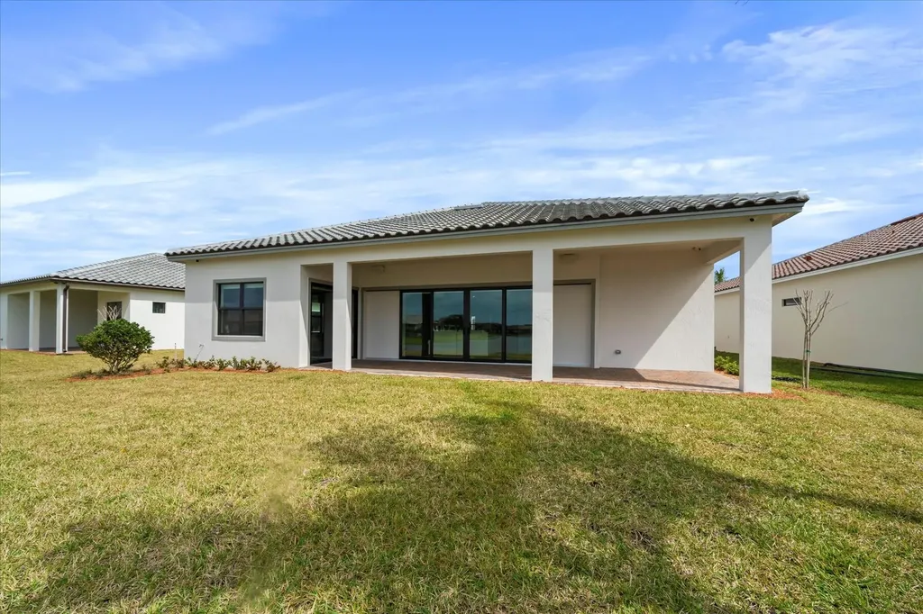 818 SE Courances Drive Port St Lucie FL 34984
