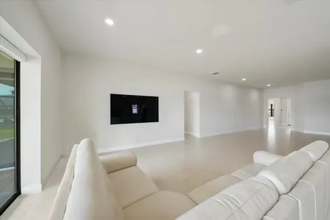 818 SE Courances Drive Port St Lucie FL 34984